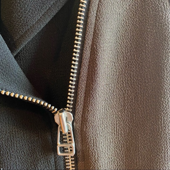 Wilfred Aritzia Montesson Moto Jacket with Zipper Details Black and Olive Green - Picture 6 of 10